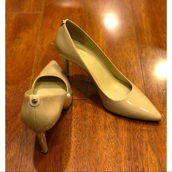 Michael Kors Nude Heels - Picture 2 of 11